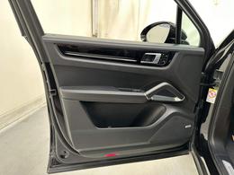 Porsche Cayenne SW69BKY