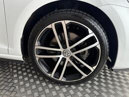 Volkswagen Golf DT66RVJ