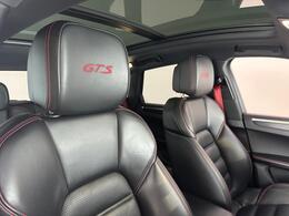 Porsche Macan AE18WBL