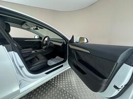 Tesla Model 3 AF72VLG