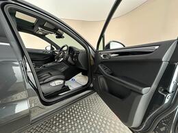 Porsche Macan LJ20WHU