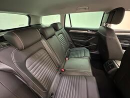 Volkswagen Passat YE70UZH