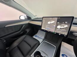 Tesla Model 3 AF72VHA