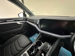 Volkswagen Touareg KY69UHS