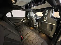 BMW i7 YF73FKE