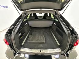 Audi RS6 Avant WU71CXE