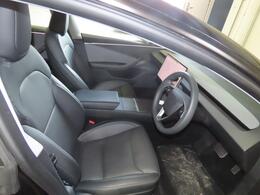 Tesla Model 3 LB74UKP