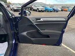 Volkswagen Golf VE69NKS