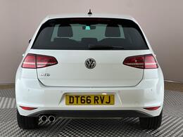 Volkswagen Golf DT66RVJ