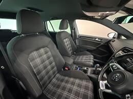 Volkswagen Golf DT66RVJ