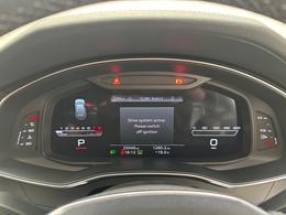 Audi RS6 Avant WU71CXE