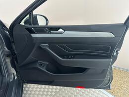 Volkswagen Passat YE70PYB