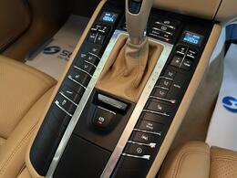 Porsche Macan AR16AEY