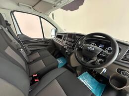 Ford Transit Custom MA71VUM