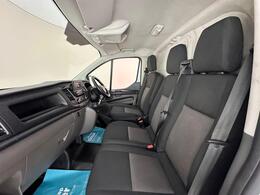 Ford Transit Custom MA71VUM