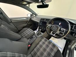 Volkswagen Golf YC68KGE