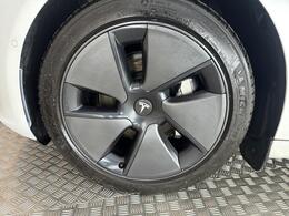 Tesla Model 3 AF72UUV