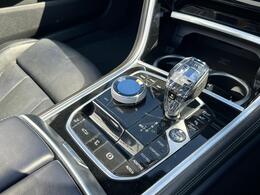 BMW 8 Series YJ19VVH