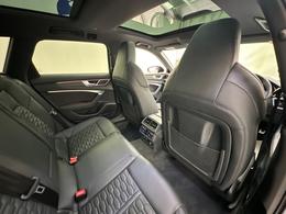 Audi RS6 Avant WU71CXE
