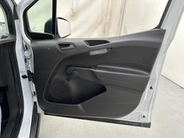 Ford Transit Courier EN66BNY