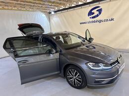 Volkswagen Golf AE67OET