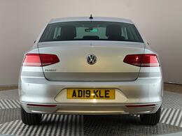 Volkswagen Passat AD19KLE