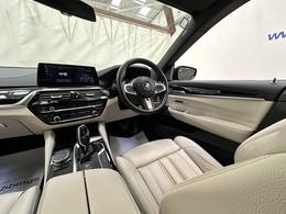 BMW 6 Series Gran Turismo YD68SYZ