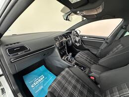 Volkswagen Golf DT66RVJ