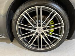 Porsche Panamera VU67KYG