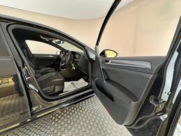 Volkswagen Golf KR19NVV