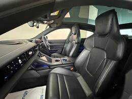 Porsche Taycan YY72RZZ