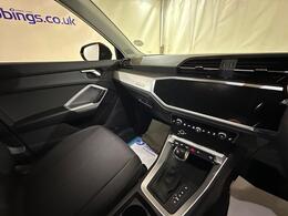Audi Q3 MW22OVR