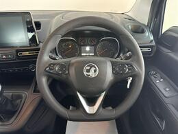 Vauxhall Combo Life PE70ZGN