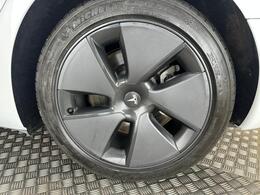 Tesla Model 3 LB70DKD