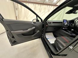 Renault Clio YE71SWN