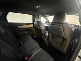Peugeot 5008 DL23VUJ