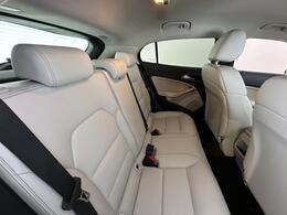 Mercedes-Benz GLA SR68KBZ