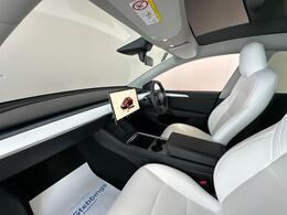 Tesla Model Y LB22LCT