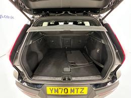 Volvo XC40 YM70MTZ