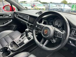 Porsche Macan AO71DYB