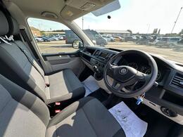 Volkswagen Transporter YW68XFL
