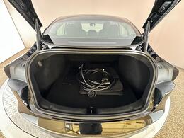 Tesla Model 3 LB74UKP