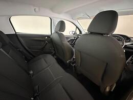 Peugeot 208 GN66YMF