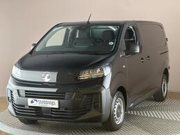 Vauxhall Vivaro DS74OKU