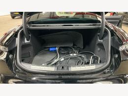 Porsche Taycan YY72RZZ