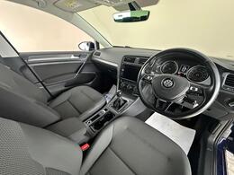 Volkswagen Golf VE69NKS