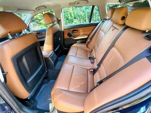 Photo 4 of this BMW 3 Series