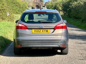 Photo 2 of this Ford Focus