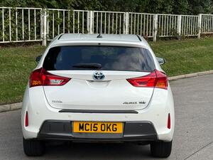 2015 Toyota Auris Excel