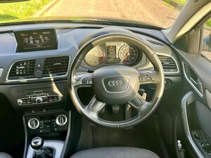 Photo 27 of this Audi Q3